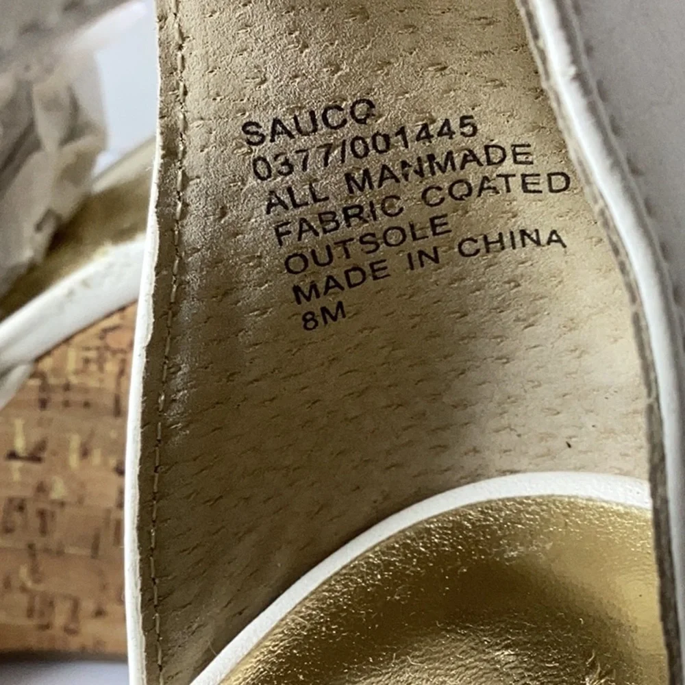 Thalia Sodi chic gold